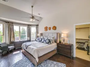 9 Mi to Frisco Square Stylish Home with Backyard