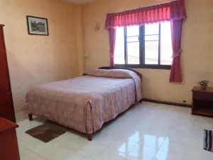 Thaveesinh Hotel