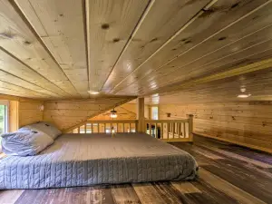 Quaint Mtn Cabin Tiny Living Near Big Adventure