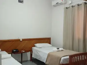 Mariachis Hotel