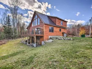 Cozy & Peaceful Waterfront Cabin on Porter Lake!