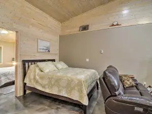 Modern Arcadia Farmhouse on 80 Acres with Fire Pit!