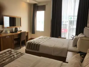 Elegant Hotel