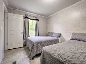 Cassopolis Cabin, Private Deck and Lake Access!