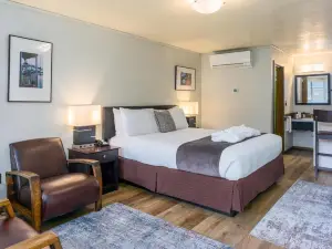 Earthbox Inn & Spa
