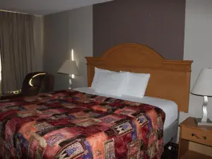 โคราเทล อินน์แอนด์สวีทส์ เมเปิลโกรฟ