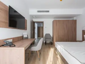 Aparthotel Pietroasa
