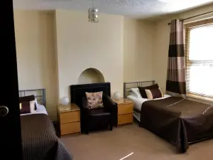 Holly Tree Guest House