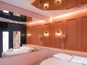 Yolo Motel