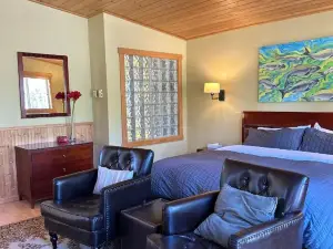 Chewuch Inn & Cabins