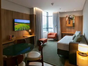 Hotel Monaro Guaporé