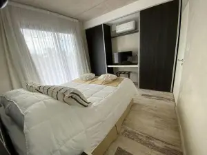 Glo Apart Hotel