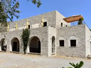 Akroyiali Apartments