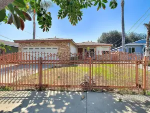 Warm & Welcoming Newly Renovated 3Br Home/LG Yard