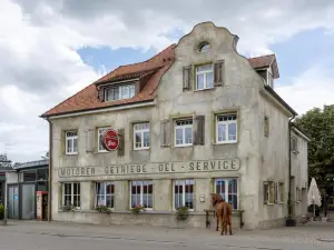Motorworld Inn
