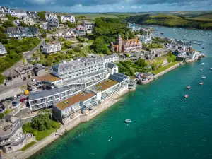 Mr & MRS Smith Salcombe Harbour Hotel