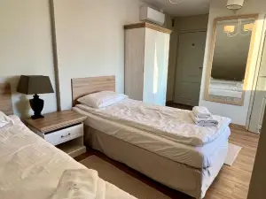Hotel Nad Stawem