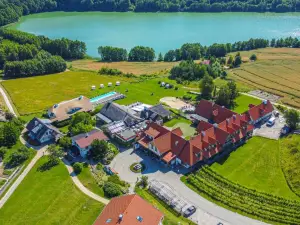 Głęboczek Vine Resort& Spa