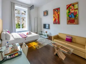 アンドラーシ タイ ホテル