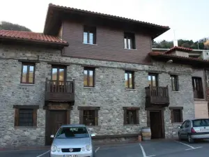 Hotel Rural El Reundu