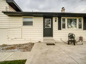 Cozy Ripley Apartment - 21 Mi to Downtown Erie!