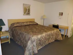 Lazy J Motel