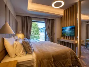 Adryades Luxury Apartments