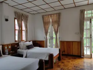 Hillock Villa