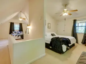 Family-Friendly Afton Cabin with Porch and Fire Pit!