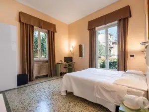 Lucca In Villa Elisa & Gentucca