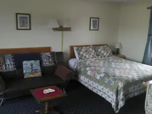 Midway Lodging