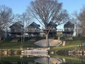 Treetop River Cabins on the Guadalupe River