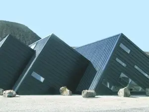 캐릭 플라자 스위트 & 아파트먼트