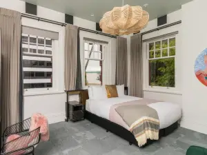 Clarence Boutique Hotel