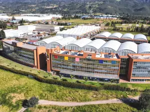 Pop Art Hotel Tocancipá y Centro de Convenciones