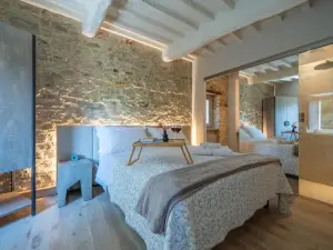 Forma Your Boutique Suite