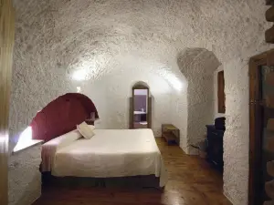 Casas Cueva y Cortijo la Tala en Guadix