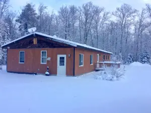 Madawaska Lodge-Cottage