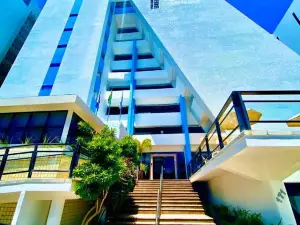 프라이아 호텔 엔세아다