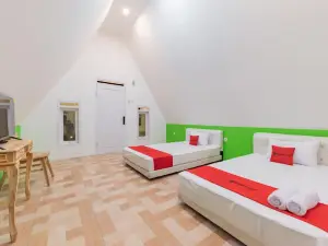 RedDoorz Syariah Plus Near Sukabumi Station