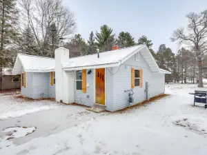 Fish Year-round: Riverfront Cottage in Rhinelander