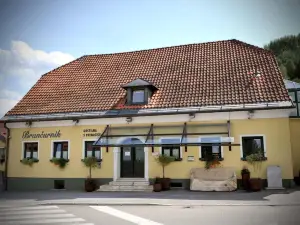 Gostilna in Prenočišča Brančurnik