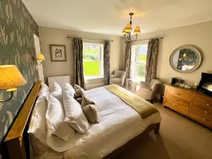Ravenstone Lodge Country House Hotel