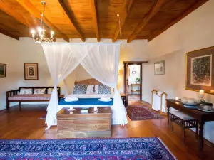 Tulbagh Country Guest House - Cape Dutch Quarters