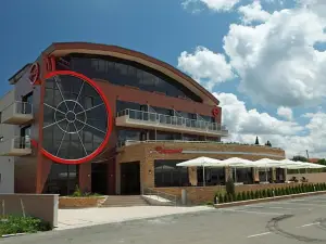 Family Hotel - Restaurant Ring