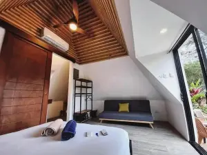 Pyramid Tamarindo