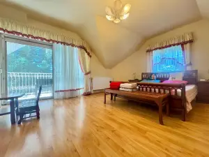 Apollo Inn