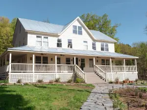 Stonehill's Farmhouse