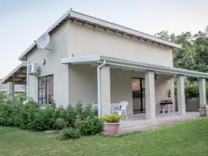 870 on Riverview Drive