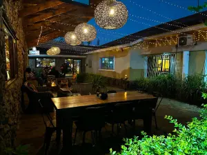 Bougainvilla Boutique Hotel & Restaurant